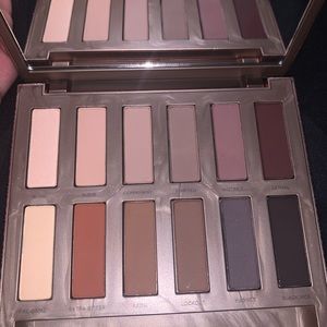 Urban decay eyeshadow palette